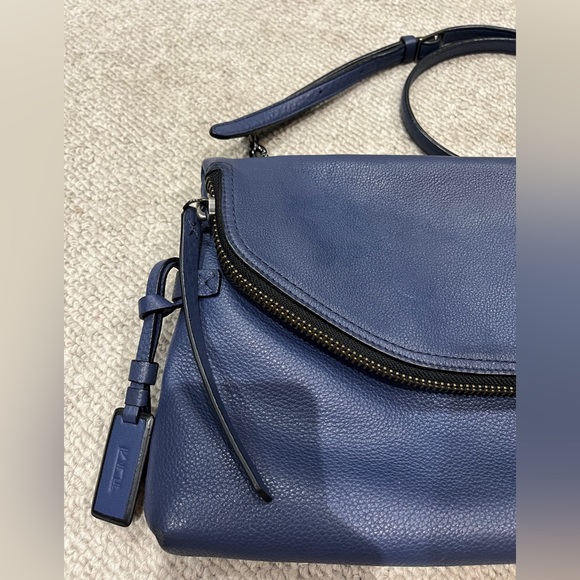 TUMI Leather Crossbody Shoulder Bag Personal Item Travel Purse Clutch RFID Safe - Picture 6 of 16